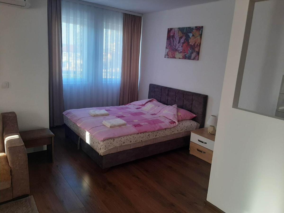 סייניצה Apartmani Centar מראה חיצוני תמונה
